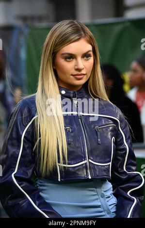 Ellie Spence arriva allo Special Screening of Polite Society, Curzon Mayfair, Londra, Regno Unito. Foto scattata il 19th aprile 2023. Credit: Vedi li/Picture Capital/Alamy Live News Foto Stock