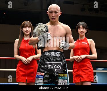 Tokyo, Giappone. 18th Apr, 2023. Keisuke Matsumoto ha vinto il titolo giapponese vacante di Featherweight alla Korakuen Hall di Tokyo, Giappone, il 18 aprile 2023. Credit: Hiroaki Finito Yamaguchi/AFLO/Alamy Live News Foto Stock