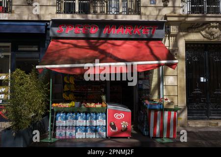 Mercato della velocità a Parigi, Francia. Marzo 24, 2023. Foto Stock