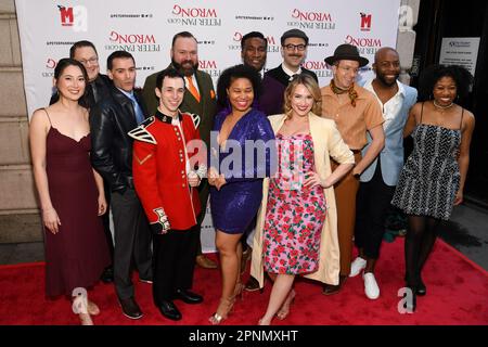 New York, Stati Uniti. 19th Apr, 2023. Il cast di "The Play That Goes Wrong" partecipa alla serata di apertura di "Peter Pan Goes Wrong" a Broadway il 19 aprile 2023 all'Ethel Barrymore Theatre di New York. (Foto di Efren Landaos/Sipa USA) Credit: Sipa USA/Alamy Live News Foto Stock