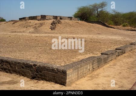 Lothal fu uno dei siti più meridionali dell'antica civiltà della Valle dell'Indo, situata nella regione di Bhal, nello stato indiano del Gujarat, in India. Foto Stock