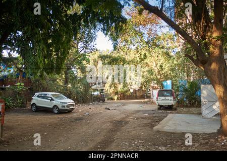 Aramnagar a Versova, Mumbai, è una piccola tasca di verde in un quartiere sempre più concreto e commercializzato. Foto Stock