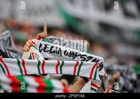 VARSAVIA, POLONIA - 16 APRILE 2023: Campionato di calcio polacco T-Mobile Ekstraklasa o/p: Tifosi della Legia Foto Stock