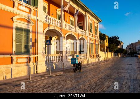 Edificio governativo in via Nicodemou Milona, Pafos, Cipro Foto Stock