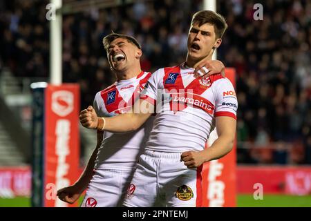 Jon Bennison #5 di St Helens celebra la sua prova durante la partita della Betfred Super League St Helens vs Warrington Wolves al Totally Wicked Stadium, St Helens, Regno Unito, 20th aprile 2023 (Foto di Craig Thomas/News Images) in, il 4/20/2023. (Foto di Craig Thomas/News Images/Sipa USA) Credit: Sipa USA/Alamy Live News Foto Stock