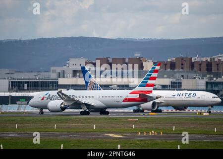Aereo all'aeroporto di Francoforte sul meno, fra, United, American Airlines Boeing 787-8 Dreamliner, N880BJ, Foto Stock