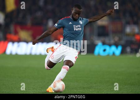 Roma, Italia. Aprile 20, 2023. Lutshel Geertruida di Feyenoord in azione durante la partita di calcio UEFA Europa League 2023, quarti di finale, COME Roma vs Feyenoord allo stadio olimpico di Roma. Credit: Independent Photo Agency/Alamy Live News Foto Stock