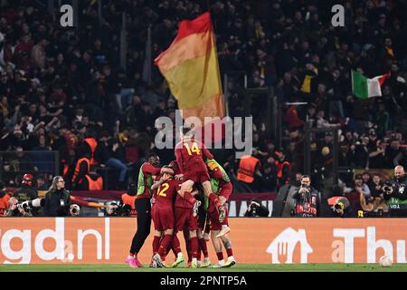 Roma, Italia. 20th Apr, 2023. COME squadra Roma durante la partita della UEFA Europa League tra AS Roma e Feyenoord allo Stadio Olimpico il 20 aprile 2023 a Roma. Credit: Live Media Publishing Group/Alamy Live News Foto Stock