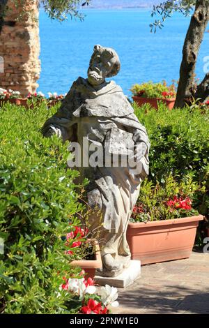Giardino Grazia Deledda, Sirmione. Lago di Garda, Lago di Garda, Gardasee Foto Stock