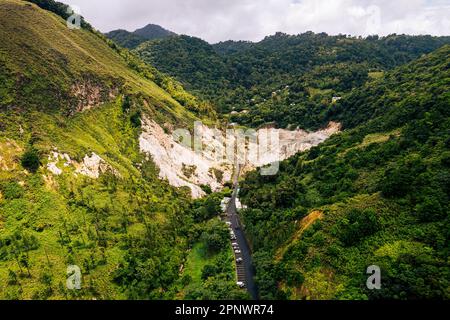 Soufriere, St. Il vulcano Drive-in di Lucia Foto Stock