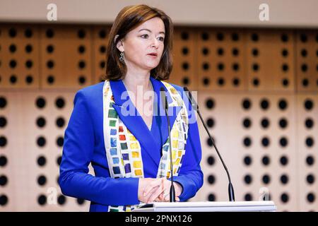 Brdo PRI Kranju, Slovenia. 20th Apr, 2023. Il ministro degli Esteri sloveno Tanja Fajon interviene alla Conferenza Internazionale per la Giornata dell'Africa. La 12th Conferenza Internazionale Africa Day intitolata sicurezza climatica - sfide globali, azioni locali termina venerdì 21 aprile. (Foto di Luka Dakskobler/SOPA Images/Sipa USA) Credit: Sipa USA/Alamy Live News Foto Stock