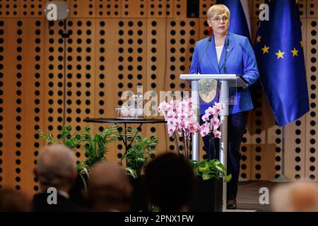 Brdo PRI Kranju, Slovenia. 20th Apr, 2023. Il presidente sloveno Natasa Pirc Musar interviene alla Conferenza Internazionale per la Giornata dell'Africa. La 12th Conferenza Internazionale Africa Day intitolata sicurezza climatica - sfide globali, azioni locali termina venerdì 21 aprile. Credit: SOPA Images Limited/Alamy Live News Foto Stock