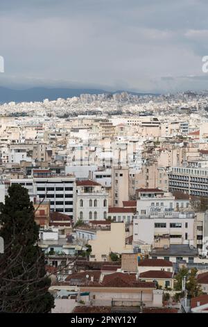 Grecia, Atene, vista su Atene dalla roccia dell'areopago. Foto Stock