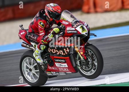 ASSEN - Alvaro Bautista (SPA) sulla sua Ducati durante le prove libere per la gara mondiale Superbike sul TT Circuit Assen. ANP VINCENT JANNINK Foto Stock