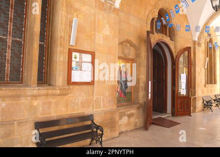 Ingresso alla Chiesa greco-ortodossa di Panagia Phaneromeni, Nicosia, Repubblica di Cipro Foto Stock