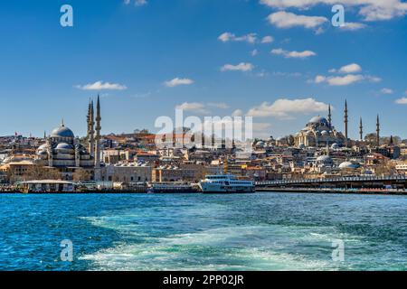 Skyline della città e Corno d'Oro, Istanbul, Turchia Foto Stock