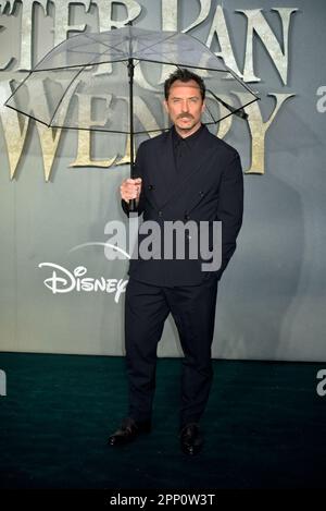 20 aprile 2023. Londra Regno Unito. Jude Law alla prima mondiale di Disney'Peter Pan & Wendy' al Curzon Mayfair, Londra. Sue Andrews/Alamy. Foto Stock