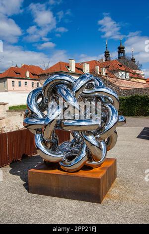 Sculture all'aperto di Lukas Rais al Bastion Garden chiamato Light Matter Shape and You. Foto Stock