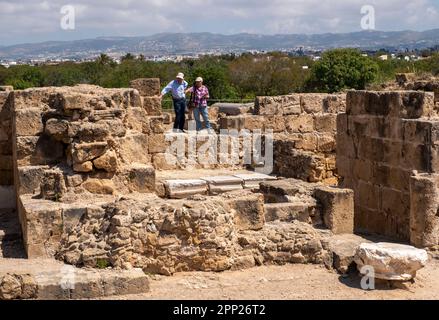 Rovine del castello di Saranda Kolones, sito archeologico a Pafos, Paphos, Cipro Foto Stock