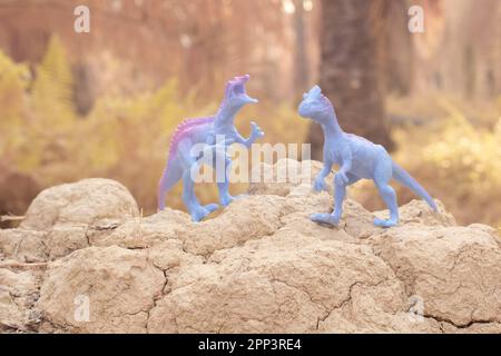 immagine infrarossa dei giocattoli del dinosauro la collina asciutta dell'altopiano Foto Stock