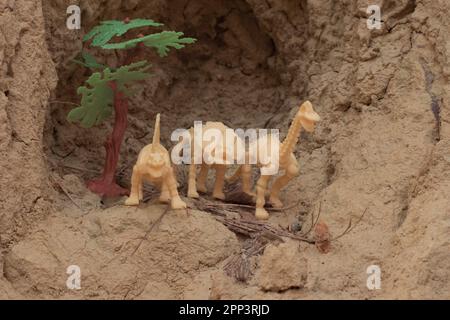 immagine infrarossa dei giocattoli del dinosauro la collina asciutta dell'altopiano Foto Stock