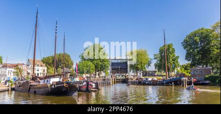 Panorama del porto storico di Gouda, Paesi Bassi Foto Stock