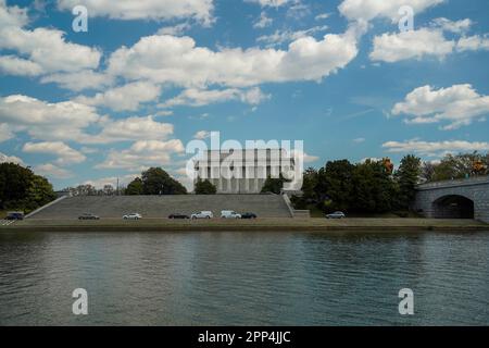 vista di georgetown da una crociera sul fiume potomac washignton dc su un idrotaxi fluviale Foto Stock