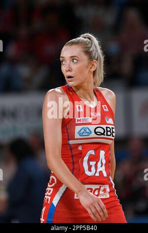 22nd aprile 2023; Ken Rosewall Arena, Sydney, NSW, Australia: Suncorp Super Netball, New South Wales Swifts contro Melbourne Vixens; Helen Housby dei NSW Swifts Foto Stock