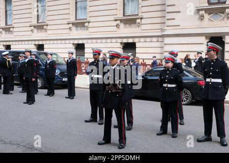 Whitehall, Londra, Regno Unito. 22nd aprile 2023. Cadetti alla parata di San Giorgio. Credit: Matthew Chattle/Alamy Live News Foto Stock