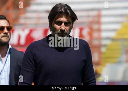 Perugia, Italia. 22nd Apr, 2023. viali william (allenatore cosenza calcio) durante AC Perugia vs Cosenza Calcio, partita di calcio italiano Serie B a Perugia, Italia, Aprile 22 2023 Credit: Independent Photo Agency/Alamy Live News Foto Stock