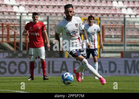 Perugia, Italia. 22nd Apr, 2023. Stadio Renato Curi, Perugia, Italia, 22 aprile 2023, marras manuel (n.32 cosenza calcio) durante AC Perugia vs Cosenza calcio - Calcio Italiano Serie B Match Credit: Live Media Publishing Group/Alamy Live News Foto Stock