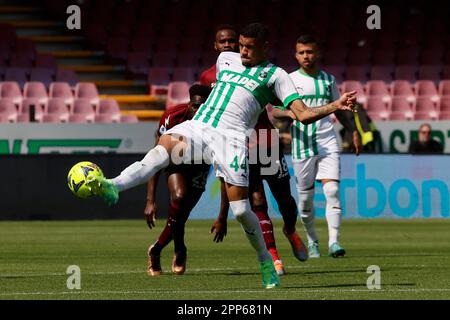Salerno, Napoli, Italia. 22nd Apr, 2023. Ruan Tresoldi di Sassuolo durante la Serie Italiana Una partita di calcio tra Salernitana e Sassuolo a Salerno, 22 aprile 2023. (Credit Image: © Ciro De Luca/ZUMA Press Wire) SOLO PER USO EDITORIALE! Non per USO commerciale! Foto Stock