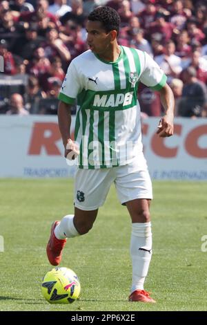 Salerno, Italia. 22nd Apr, 2023. Rogério giocatore di Sassuolo, durante la partita della Serie Italiana A campionato tra Salernitana vs Sassuolo risultato finale, Salernitana 3, Sassuolo 0, partita disputata allo stadio Arechi. Credit: Vincenzo Izzo/Alamy Live News Foto Stock