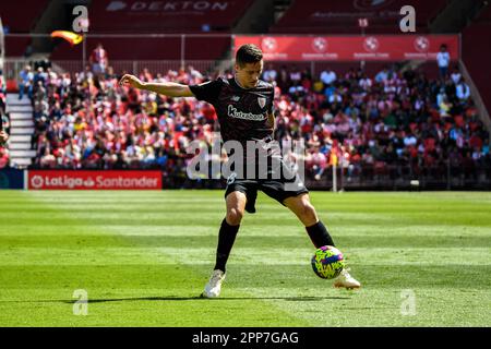 22 aprile 2023: ALMERIA, SPAGNA - 22 APRILE: 'auto de Marcos di Athletic de Bilbao controllare il pallone durante la partita tra UD Almeria e Athletic de Bilbao di la Liga Santander il 22 aprile 2023 al Powerhouse Stadium di Almeria, Spagna. (Credit Image: © Samuel CarreÃ±o/PX Imagens via ZUMA Press Wire) SOLO PER USO EDITORIALE! Non per USO commerciale! Foto Stock