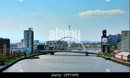 centro città, fiume clyde e ponte di lusso Foto Stock