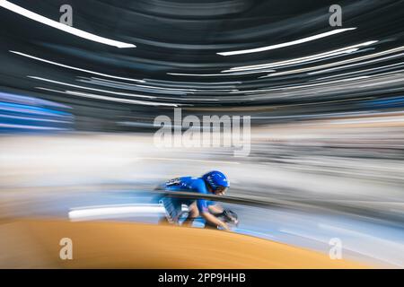 Milton, Canada. 22nd Apr, 2023. Foto di Alex Whitehead/SWpix.com - 22/04/2023 - Ciclismo - Tissot UCI Track Nations Cup, Round 3: Milton - Mattamy National Cycling Centre, Ontario, Canada - Donne Sprint Qualificative - Italia Miriam Vece Credit: SWpix/Alamy Live News Foto Stock