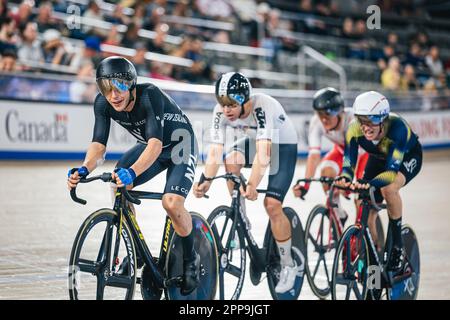 Milton, Canada. 22nd Apr, 2023. Foto di Alex Whitehead/SWpix.com - 22/04/2023 - Ciclismo - Tissot UCI Track Nations Cup, Round 3: Milton - Mattamy National Cycling Centre, Ontario, Canada - Men's Omnium - Corbin strong of New Zealand Credit: SWpix/Alamy Live News Foto Stock