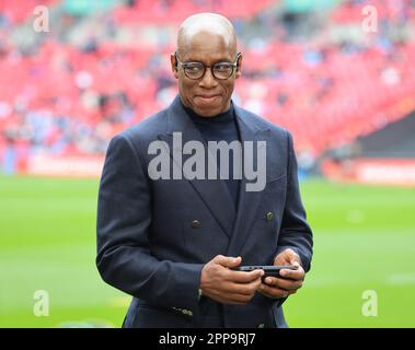 Ian Wright ex Arsenal giocatore durante la fa Cup - Semifinale partita di calcio tra Manchester City contro Sheffield United allo stadio di Wembley, Londra o Foto Stock