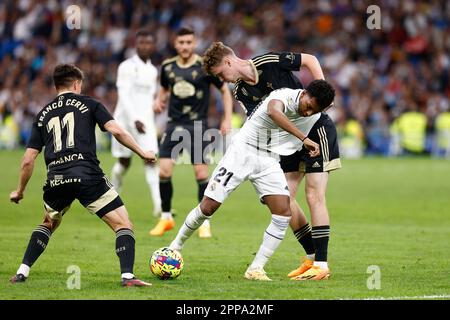 Rodrygo va del Real Madrid durante il campionato spagnolo la Liga partita di calcio tra il Real Madrid e RC Celta de Vigo il 22 aprile 2023 allo stadio Santiago Bernabeu di Madrid, Spagna - Foto: Oscar J Barroso/DPPI/LiveMedia Foto Stock