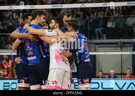 Milano, Italia. 22nd Apr, 2023. POWER VOLLEY MILANO durante le semifinali Play Off - Allianz Milano vs Cucine Lube Civitanova, Pallavolo Serie a Campionato Men Superleague a Milano, Italia, Aprile 22 2023 Credit: Independent Photo Agency/Alamy Live News Foto Stock