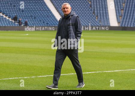 Tony Mowbray manager di Sunderland arriva davanti alla partita del Campionato Sky Bet West Bromwich Albion vs Sunderland agli Hawthorns, West Bromwich, Regno Unito, 23rd aprile 2023 (Foto di Gareth Evans/News Images) Foto Stock