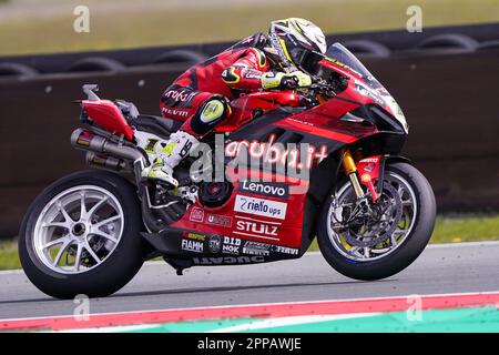 Assen, Paesi Bassi. 23rd Apr, 2023. ASSEN, PAESI BASSI - 23 APRILE: Alvaro Bautista di Spagna e Aruba.it Racing - Ducati in gara durante la gara WorldSBK 2 durante il Campionato del mondo FIM Superbike Pirelli Dutch Round il 23 aprile 2023 ad Assen, Paesi Bassi (Foto di Andre Weening/Orange Pictures) Credit: Orange Pics BV/Alamy Live News Foto Stock