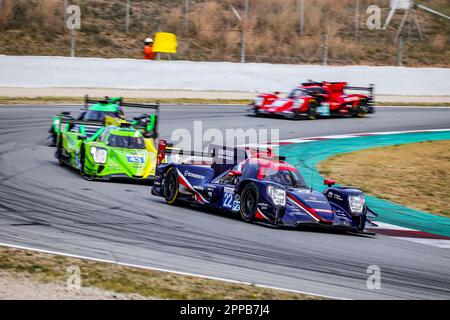 Montmelo, Spagna. 23rd Apr, 2023. 22 SATO Marino (jpn), HANSON Philip (gbr), JARVIS Oliver (gbr), United Autosports USA, Oreca Gibson 07 - Gibson, in azione durante la 4 ore di Barcellona 2023, 1st° round della 2023 European le Mans Series sul circuito di Barcellona-Catalunya dal 21 al 23 aprile 2023 a Montmelo, Spagna - Foto Paulo Maria/DPPI Credit: DPPI Media/Alamy Live News Foto Stock