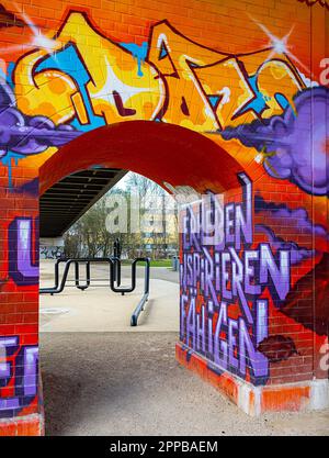 Impianto di Calistenica a Gleisdreieck Park, Tiergarten, Mitte, Berlino, Germania Foto Stock