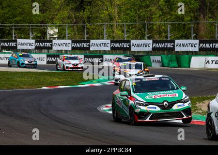 Monza, Italia. 23rd Apr, 2023. 05 MILANO Nicolas fra, Milano Competition, CLIO CUP SERIES, azione in occasione del 2nd° round della Clio Cup Europe 2023, dal 21 al 23 aprile 2023 sull'Autodromo Nazionale di Monza, a Monza, Italia - Photo Grégory Lenorand/DPPI Credit: DPPI Media/Alamy Live News Credit: DPPI Media/Alamy Live News Foto Stock