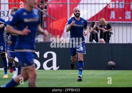 Monza, Italia. 23rd Apr, 2023. Monza, Italia. 23rd Apr, 2023. Riccardo Saponara (ACF Fiorentina) festeggia il suo gol durante il campionato italiano Serie Una partita di calcio tra AC Monza e ACF Fiorentina il 23 aprile 2023 allo stadio U-Power di Monza - Credit: Luca Rossini/e-Mage/Alamy Live News Credit: Luca Rossini/e-Mage/Alamy Live News Credit: Luca Rossini/e-Mage/Alamy Live News Foto Stock