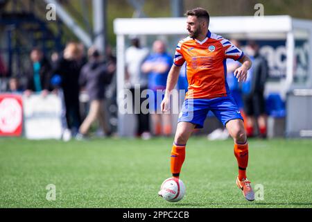 Bridgend, Regno Unito. 23rd Apr, 2023. Angel Rangel di Swansea City in azione. Cardiff City contro Swansea City Legends Motor neurone Disease Association friendly for Jason Bowen at Bryntirion Park il 23rd aprile 2023. Credit: Lewis Mitchell/Alamy Live News Foto Stock