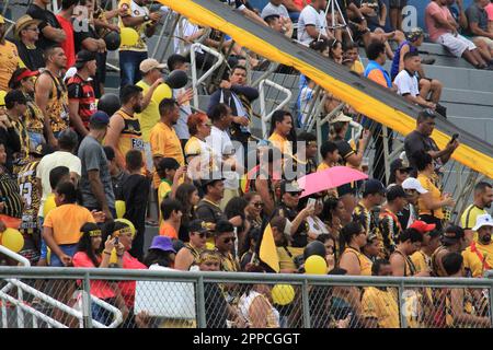 23 aprile 2023, Manaus, Amazonas, Brasile: (SPO) Campionato di calcio Amazonense: Amazonas vs Manauara. 23 aprile 2023, Manaus, Amazonas, Brasile: Incontro di calcio tra Amazonas e Manauara, per il Campionato di calcio Amazonense, domenica (22), allo stadio Carlos Zamith, nella zona est di Manaus. In una finale senza precedenti con due squadre dello stato, Amazonas ha battuto Manauara 1-0 ed è diventato campione del Campionato di Calcio Amazonense 2023. LUAN Santos ha segnato il gol che ha coronato la storica campagna del team guidato da Rafael Lacerda dal Rio Grande do sul.Credit: Josemar Antunes/thenew Foto Stock