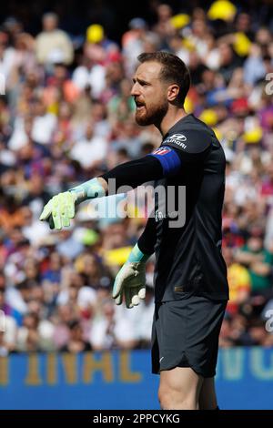 Barcellona, Spagna. 23rd Apr, 2023. Oblak in azione durante la partita di LaLiga tra il FC Barcelona e l'Atletico de Madrid allo Stadio Spotify Camp Nou di Barcellona, Spagna. Credit: Christian Bertrand/Alamy Live News Foto Stock