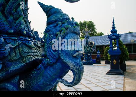 Tempio Blu Wat Rong Suea dieci bellissimo tempio nella provincia di Chiang Rai Foto Stock